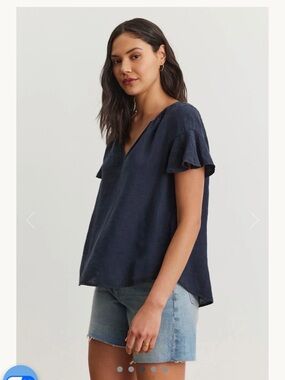 Velvet by Graham and Spencer Jennifer linen top in mustard yellow size medium